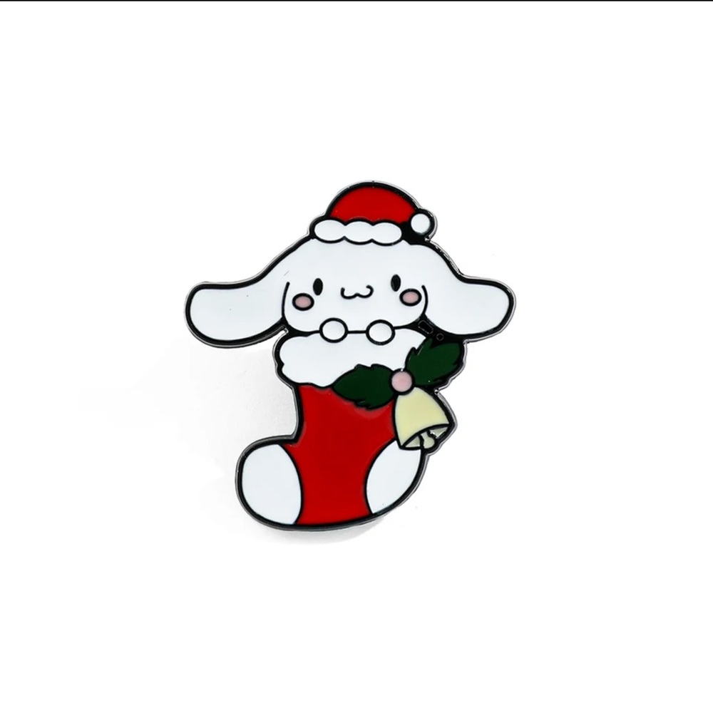 Holiday Cinnamoroll pin brooch.NWT